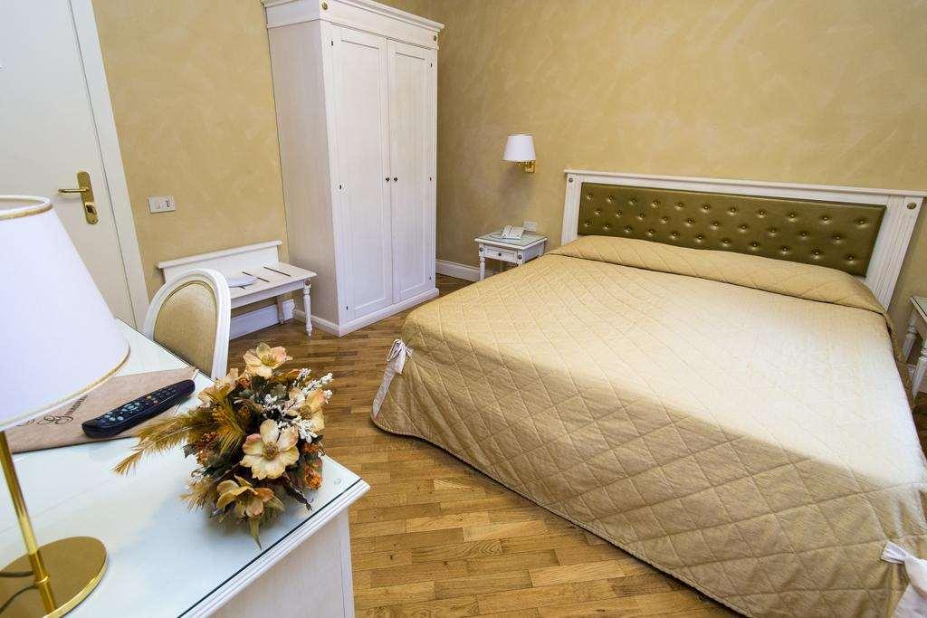 Hotel Gennarino Λιβόρνο Δωμάτιο φωτογραφία